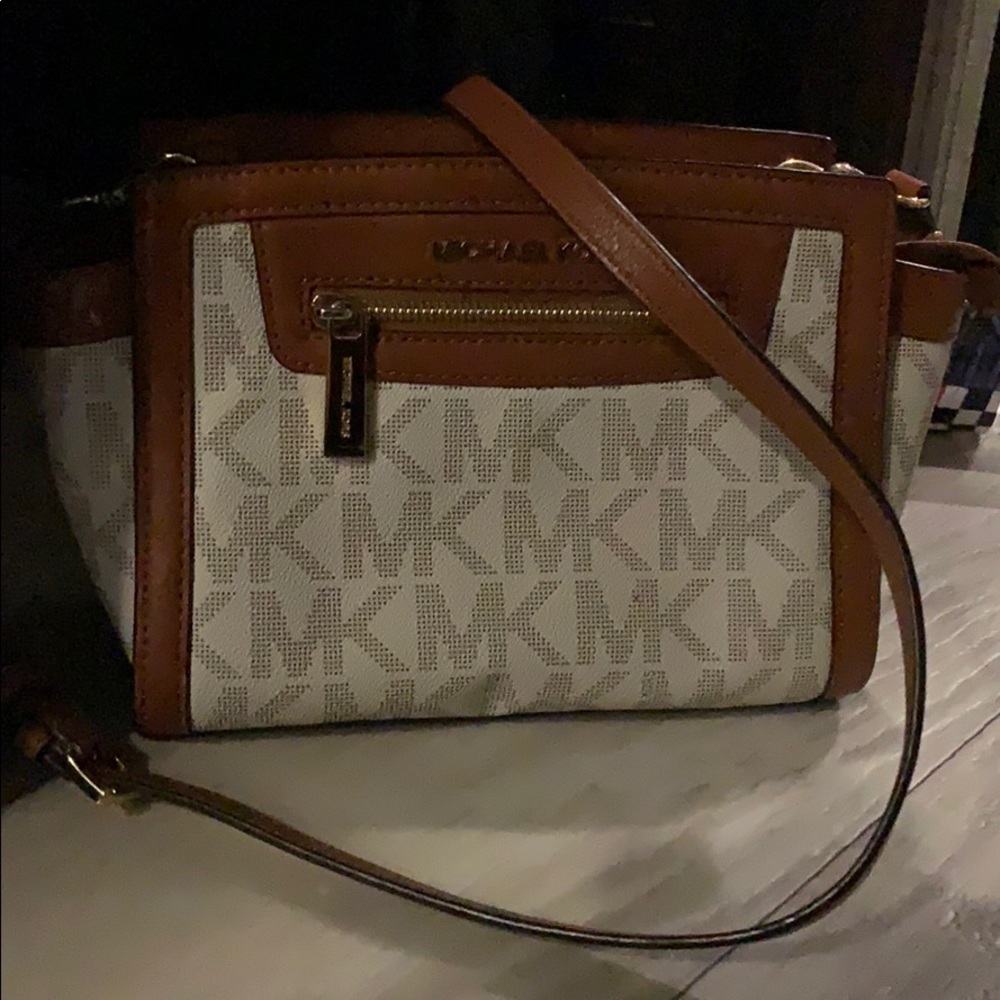 Michael Kors crossbody purse